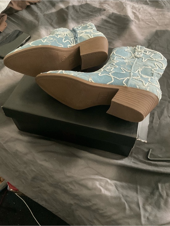 Shoes - Women's Light Blue Embroidered Ankle Boots - Stylish Western-Inspired Fashion